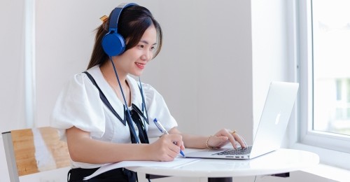 Ưu điểm của học tiếng Anh online thời Covid-19