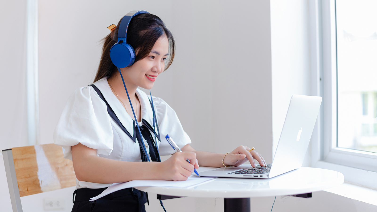 Ưu điểm của học tiếng Anh online thời Covid-19